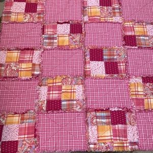 Beautifully Handcrafted Baby/Toddler Raggedy Quilt 36” X 49” Never Used!Cotton